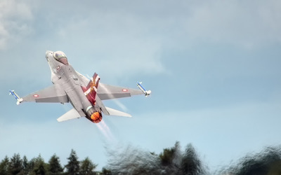 General Dynamics F-16 Fighting Falcon [28] wallpaper