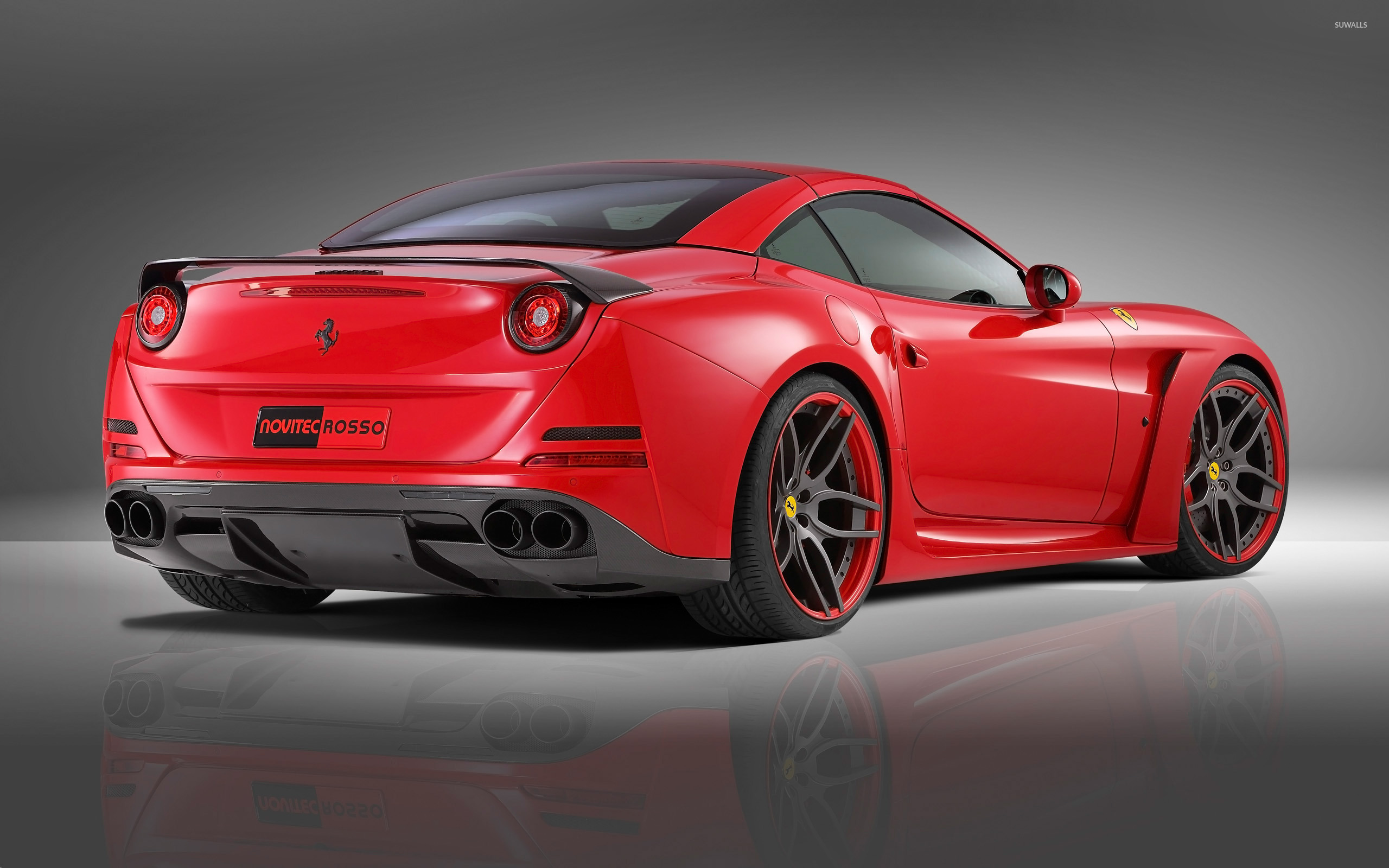 2015-Red-Novitec-Rosso-Ferrari-California-back-view-...