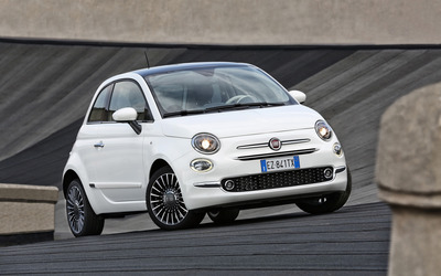 2016 White Fiat 500 parked front view wallpaper