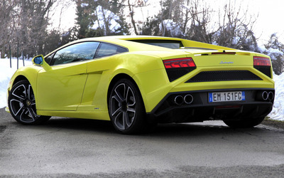 Yellow Lamborghini Gallardo Wallpaper