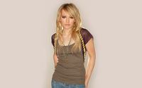 Hilary Duff [18] wallpaper 2560x1600 jpg