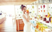 Im Yoona in a cosmetic store wallpaper 1920x1080 jpg