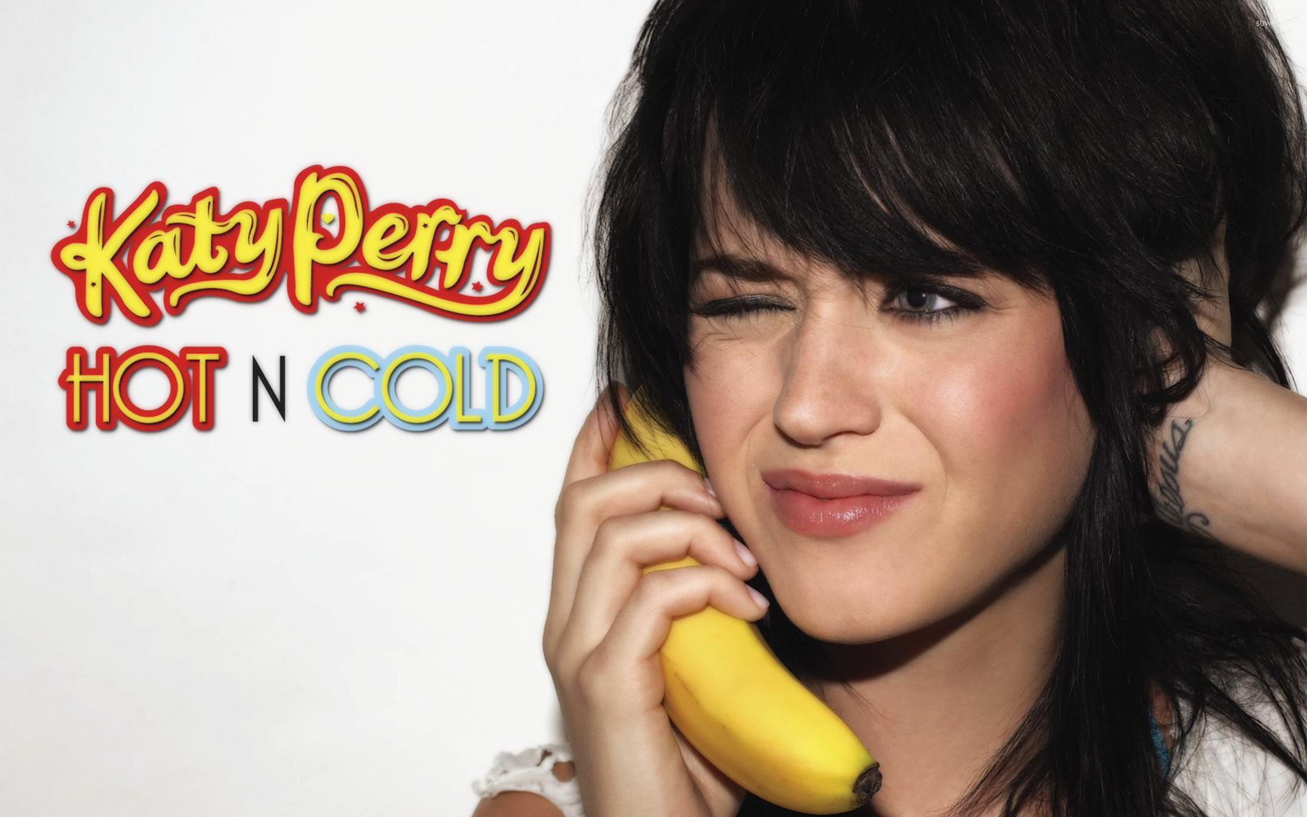 Песня hot cold. Katy Perry hot'n'Cold. Hot n Cold. Кэти Перри hot and Cold. Katy Perry hot n Cold на обои.