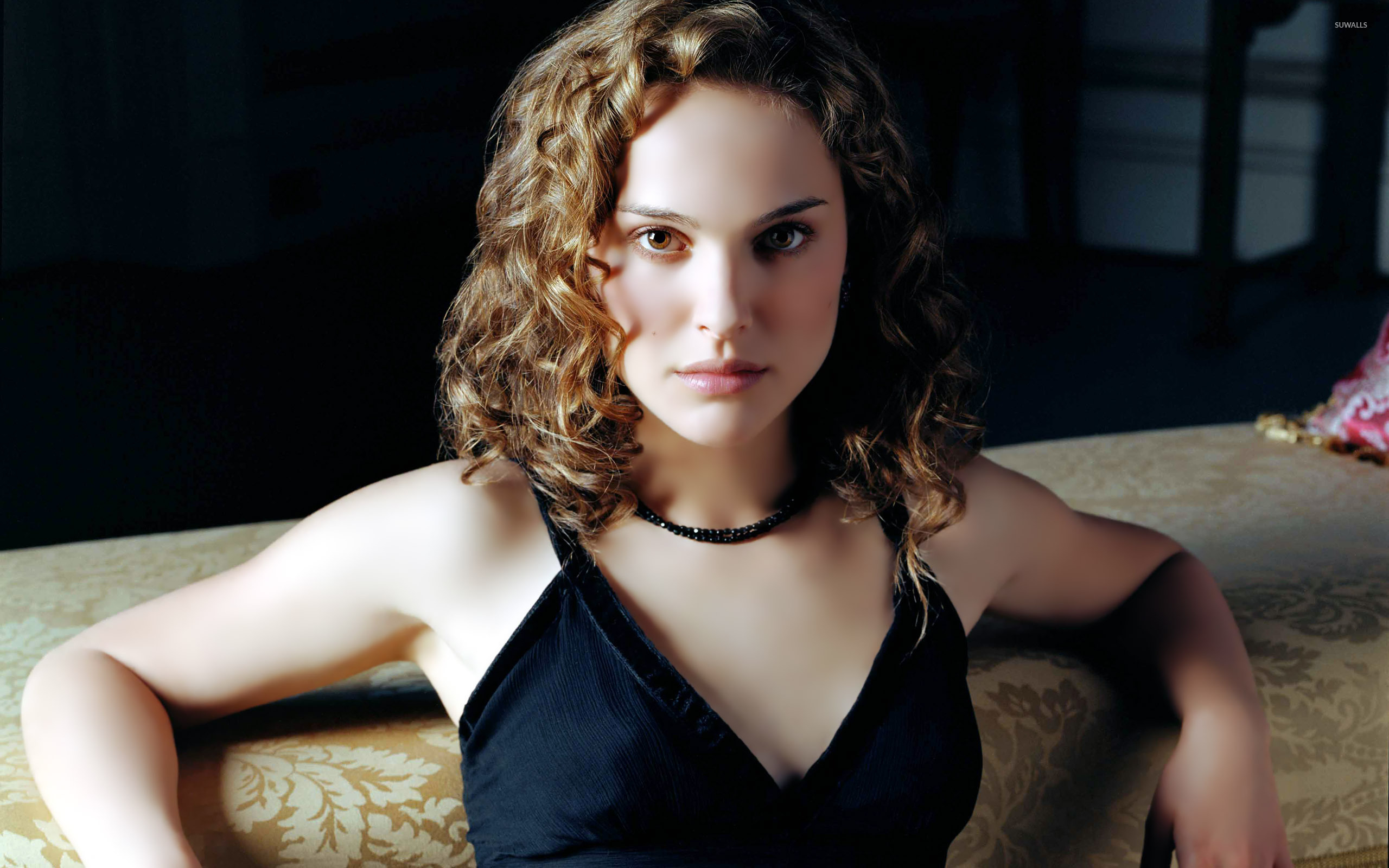 natalie portman iPhone Wallpapers Free Download