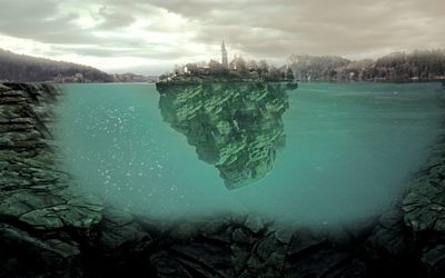 Giant island in the sea Wallpaper