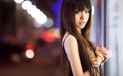 Asian girl with long hair wallpaper