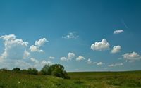 Fluffy clouds on blue sky wallpaper 2560x1600 jpg