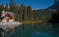 Hut at the mountain lake wallpaper 2560x1600 jpg