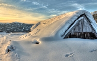 Hut in snow wallpaper 2560x1600 jpg