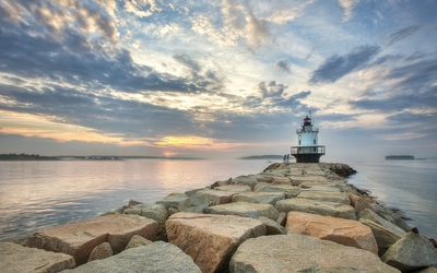 Lighthouse on stone island wallpaper