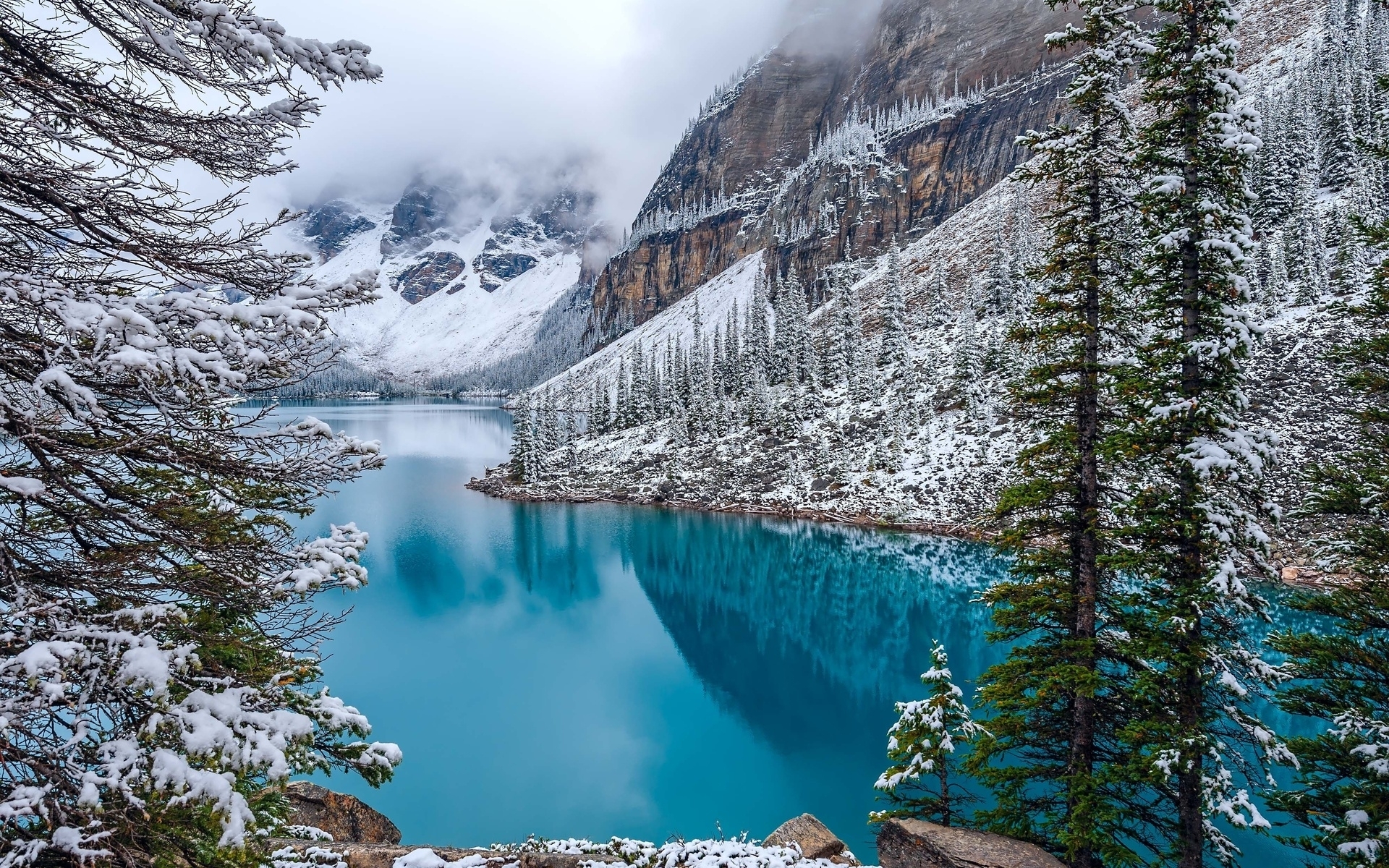 Moraine Lake on a winter day wallpaper - Nature wallpapers - #42224