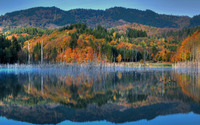 Perfect reflection of the autumn mountain wallpaper 2880x1800 jpg