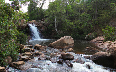 Rocky river in the forest [2] wallpaper