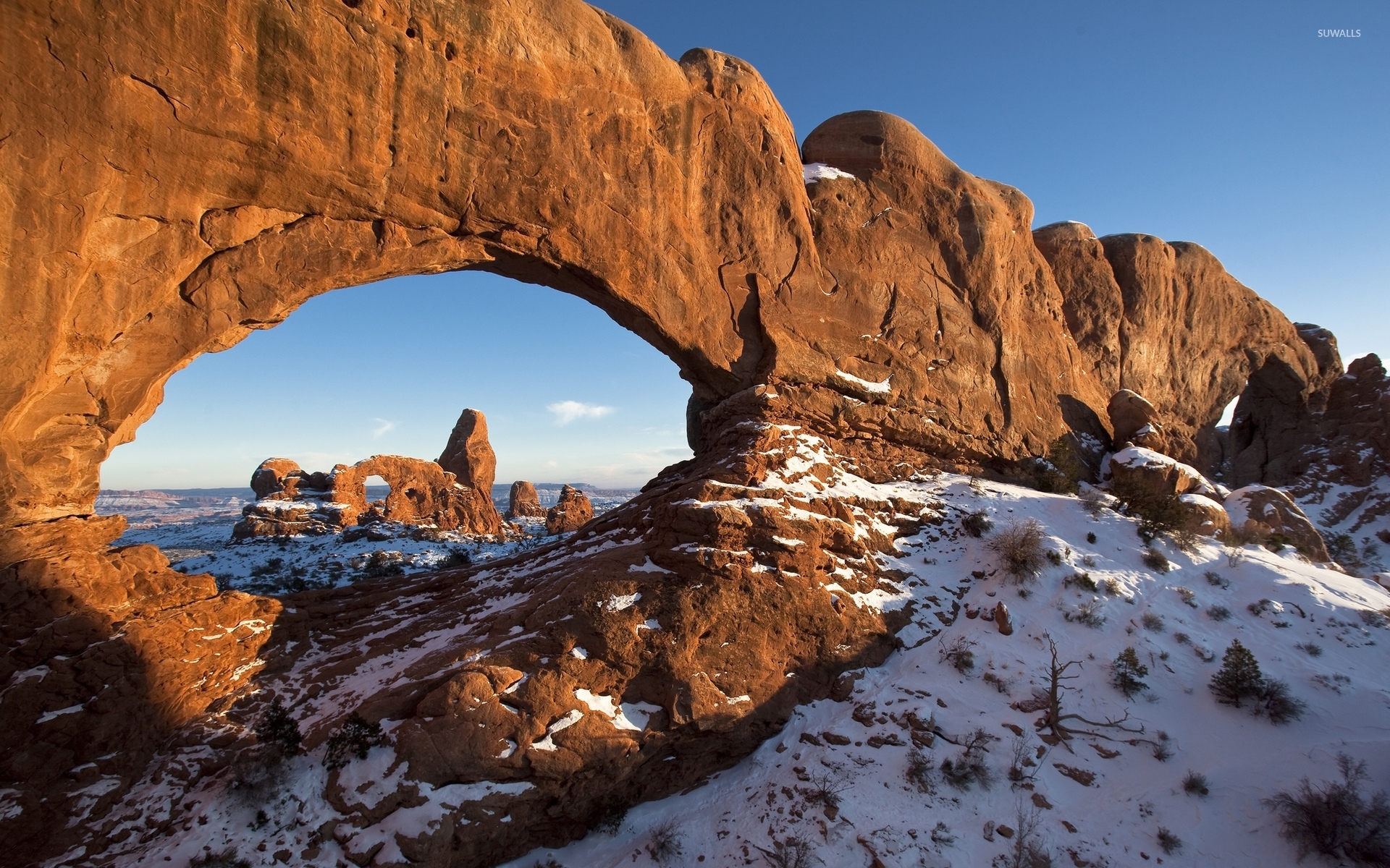 Crisp Winter Day, Arches National Park, Utah загрузить
