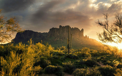 Superstition Mountains, Arizona wallpaper