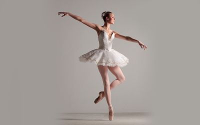 Ballerina wallpaper
