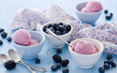 Berry ice cream wallpaper