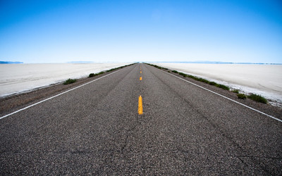 Long road to the blue horizon Wallpaper