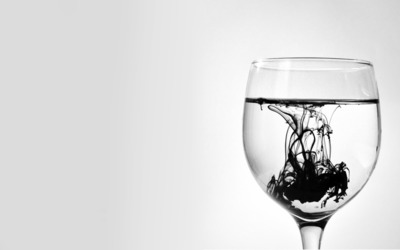 Poison in a glass of water wallpaper