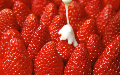 Strawberries [13] wallpaper