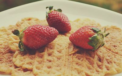 Strawberries and waffles wallpaper