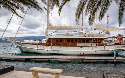 Yacht in harbor wallpaper