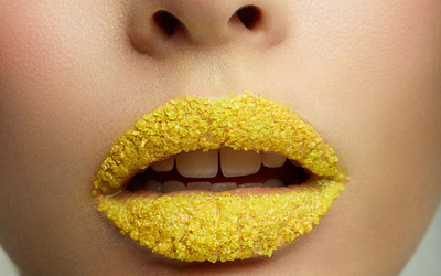 Yellow sugar lips Wallpaper
