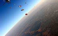 Parachuting wallpaper 2560x1600 jpg