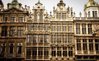 Statues on the Brussels Town Hall wallpaper 1920x1200 jpg