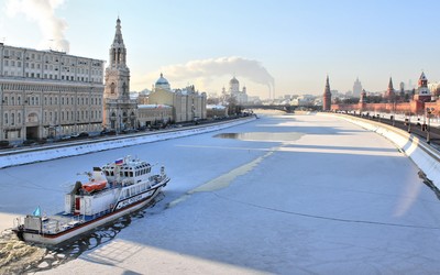 Winter in Moscow wallpaper